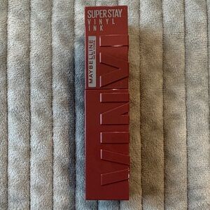 NEW Maybelline Super Stay Vinyl Ink Lipstick - Punchy 120
